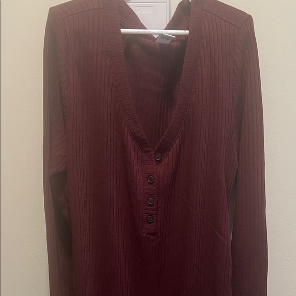 Maternity old navy maroon maxi dress! Perfect for this fall season! - Picture 1 of 5